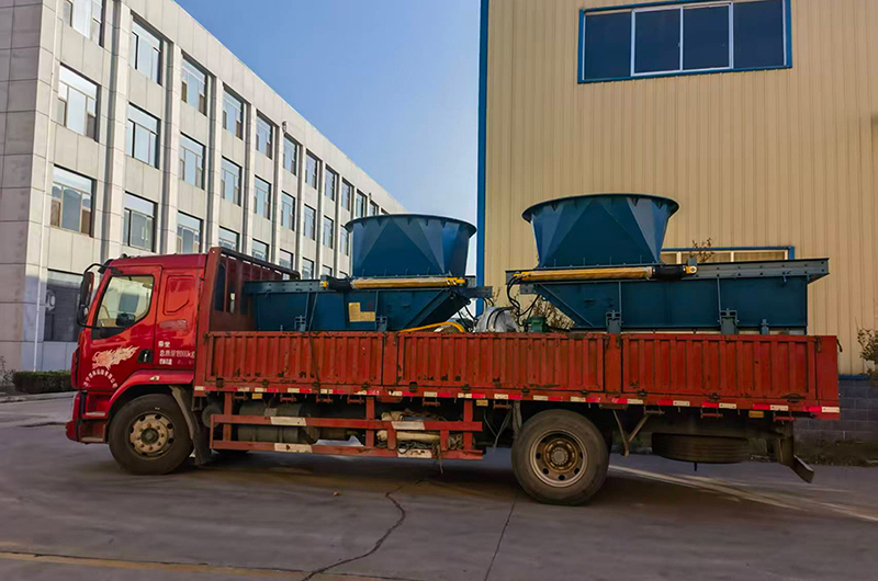 专注定制，使命必达 | 山东东达机电定制款圆形漏斗给煤机顺利发货